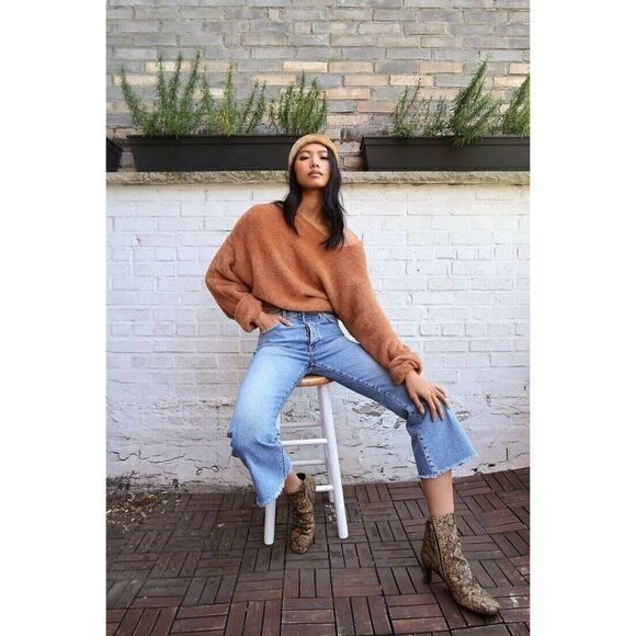 NWT FREE PEOPLE STAR SIGN PULLOVER FUZZY SWEATER - Picture 2 of 3